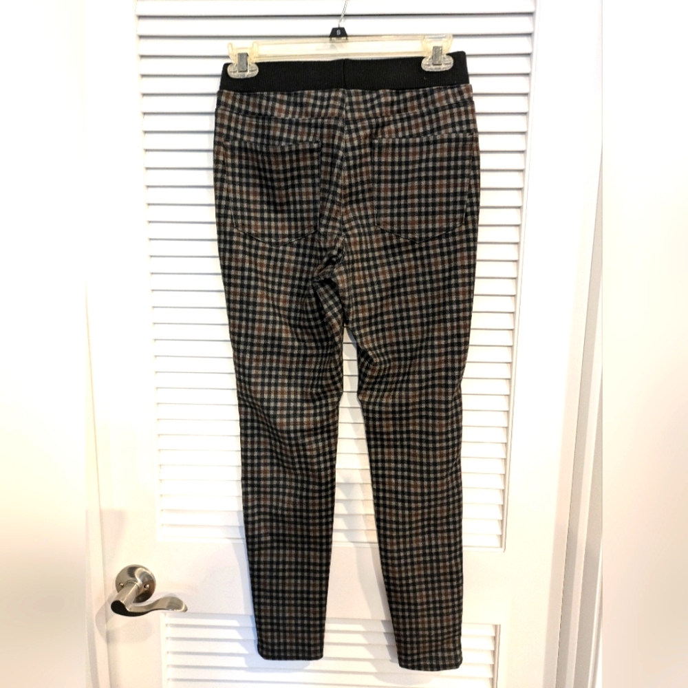 Lots of 2 Pairs Girls Size Medium Pants - Black and Brown